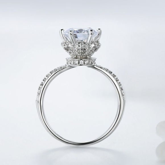 Jewelry - 925 Sterling Silver Classic Engagement Ring